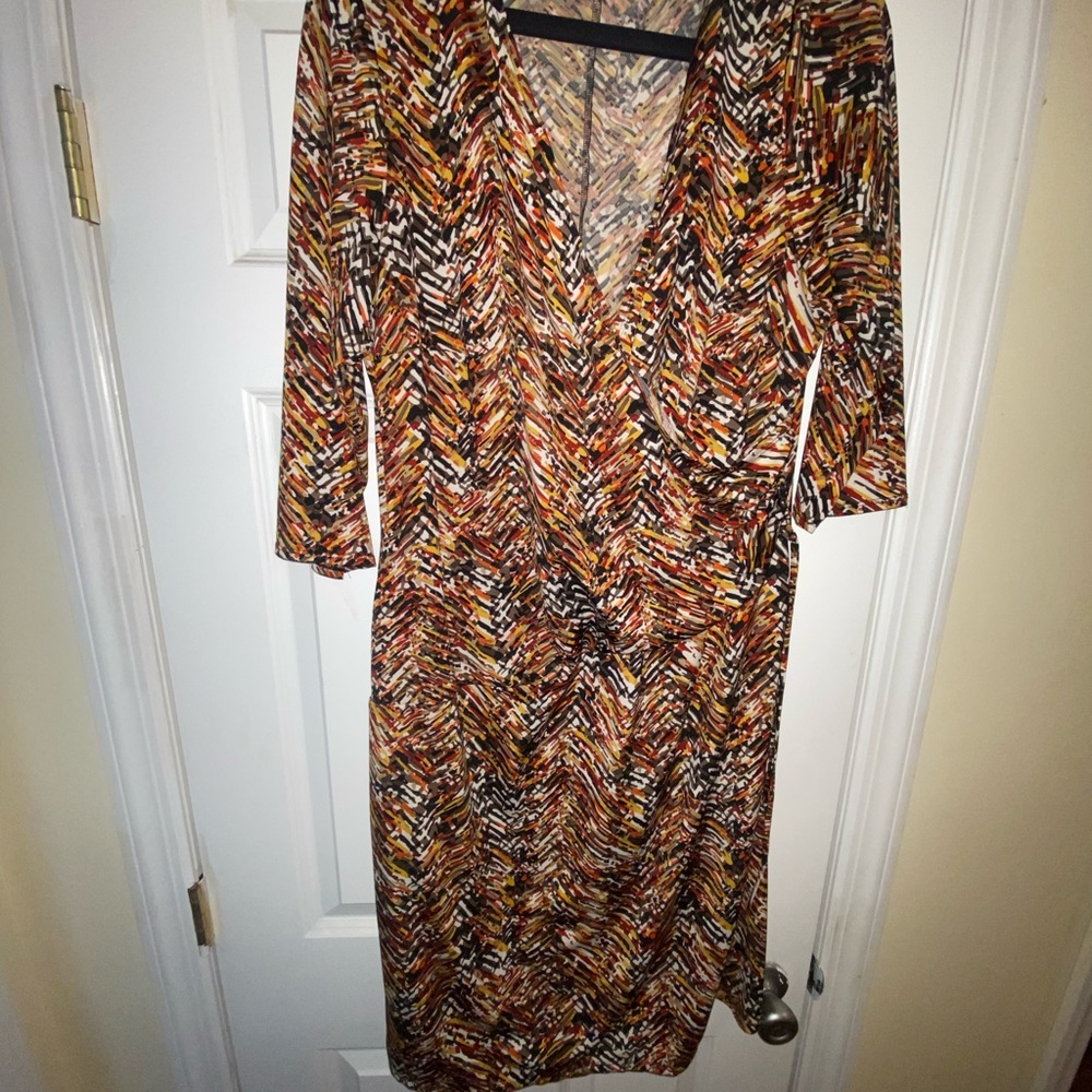 Multi-Color Neutral Dress, Plus Size - Picture 2 of 3